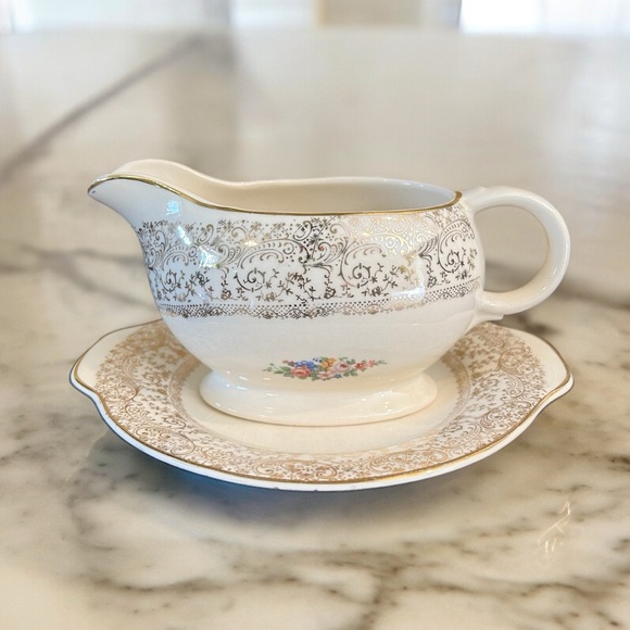 Warranted 22K Liberty Gold Fine China Dishes (16 pc) - Picture 7 of 16